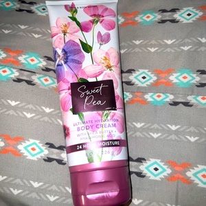 Bath & Body Works : Sweat Pea Body Cream